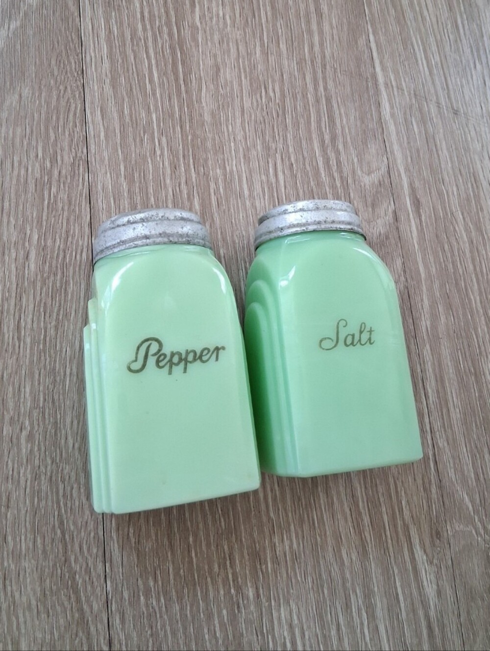 Vintage McKee Jadeite Roman Arch Salt And Pepper Shaker Set